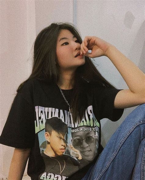 Yaena Yskaela dyosang chinita .